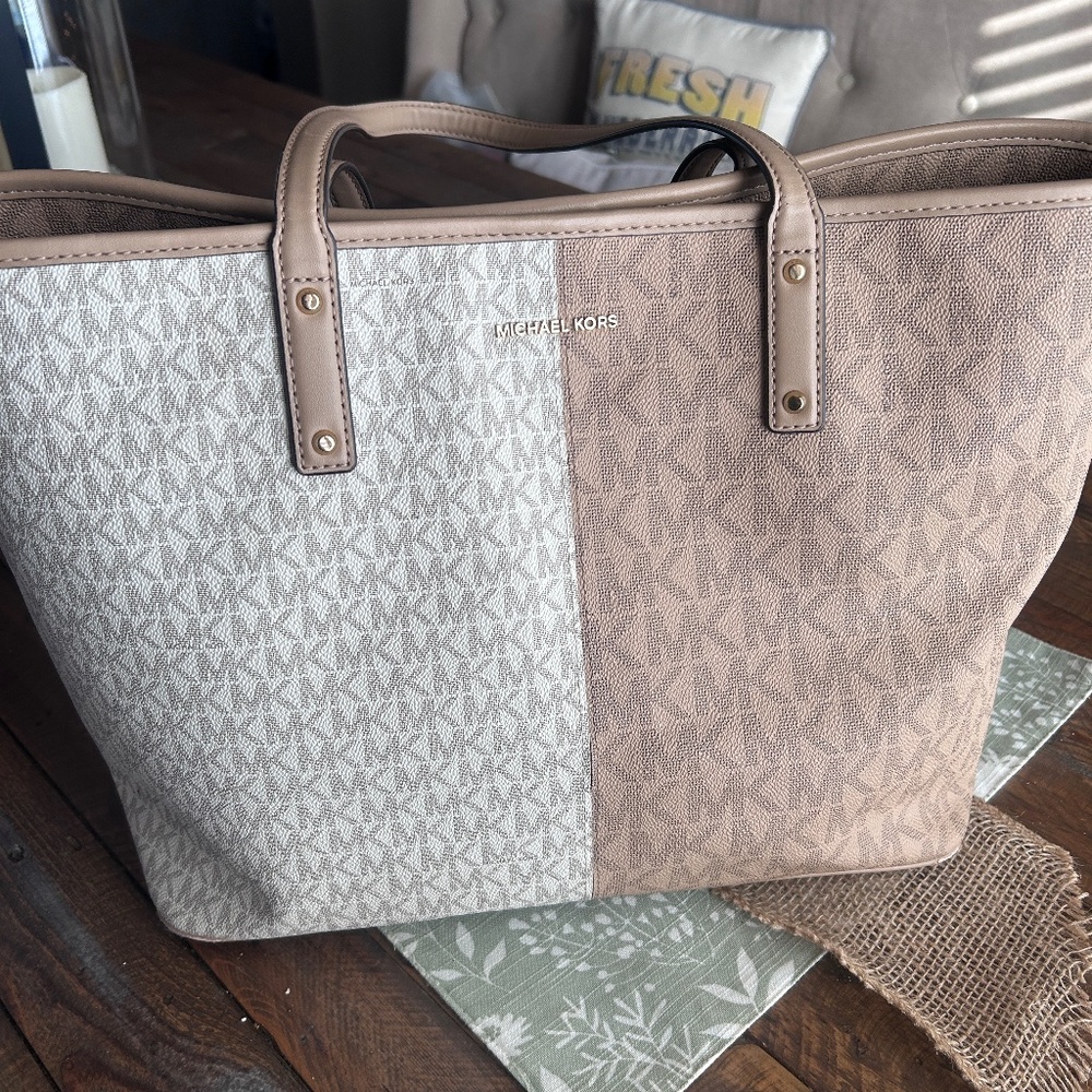 Michael Kors Tote